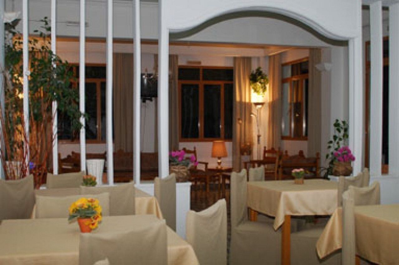 Serifos Beach Hotel Livadi  Exterior foto